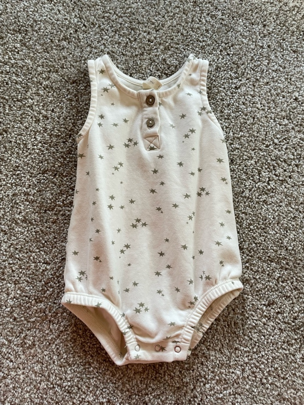 Quincy Mae Cream Sleeveless Star-Print Baby Bodysuit